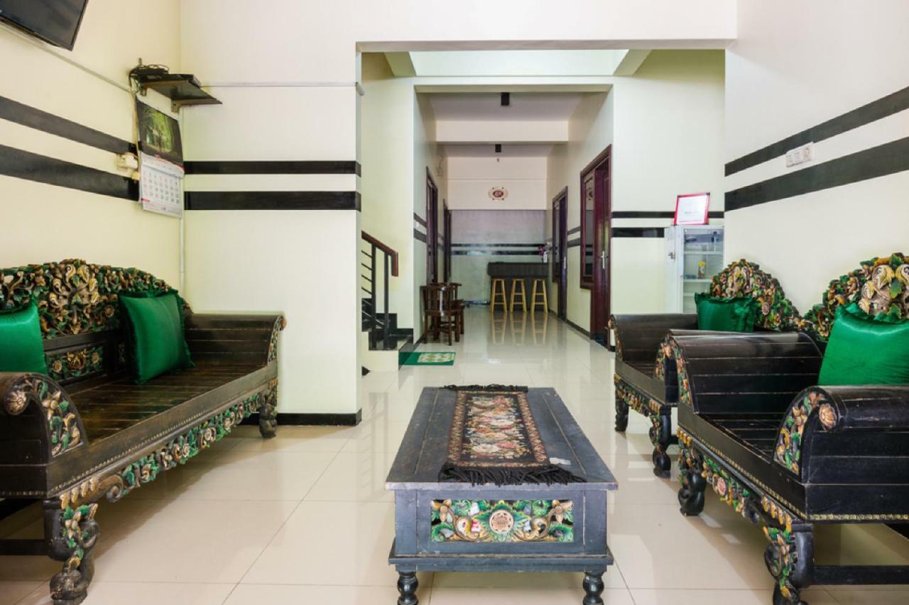 Reddoorz Syariah @ Ketintang Surabaya Exterior foto